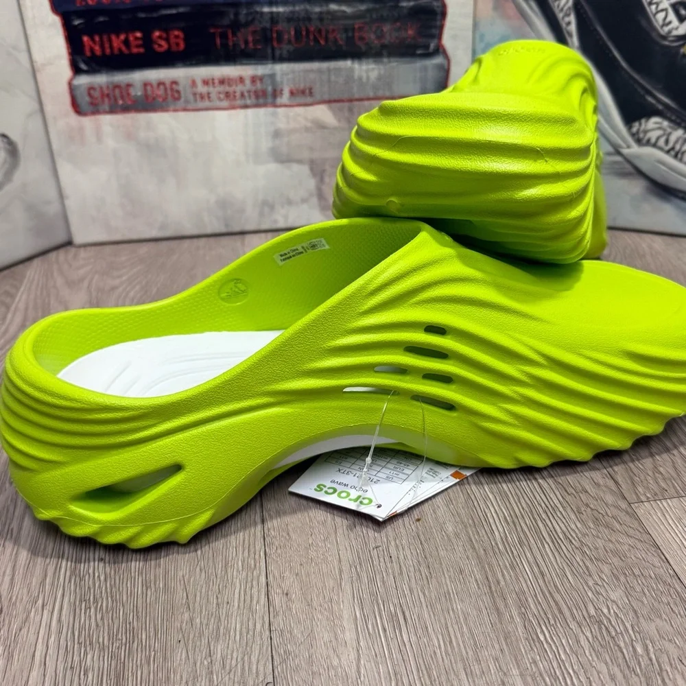 Crocs Echo Wave Lime Punch Volt Men Size 8, 9, 10, 11, 12 New Sandals Slipper - Picture 10 of 11